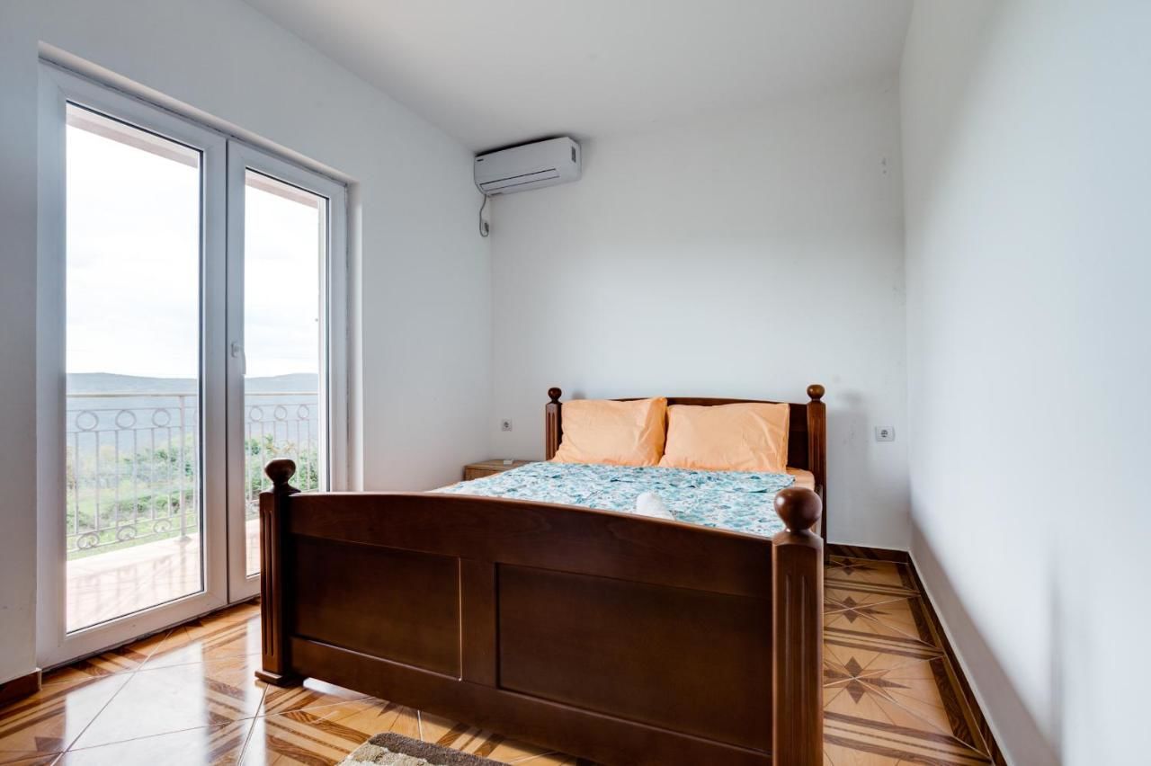Отели типа «постель и завтрак» Village Holiday Apartments Kralj Будва-18