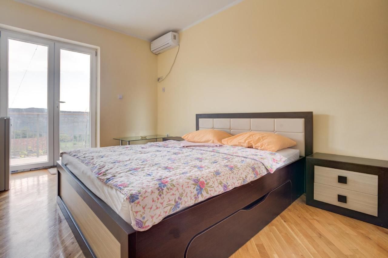 Отели типа «постель и завтрак» Village Holiday Apartments Kralj Будва-5