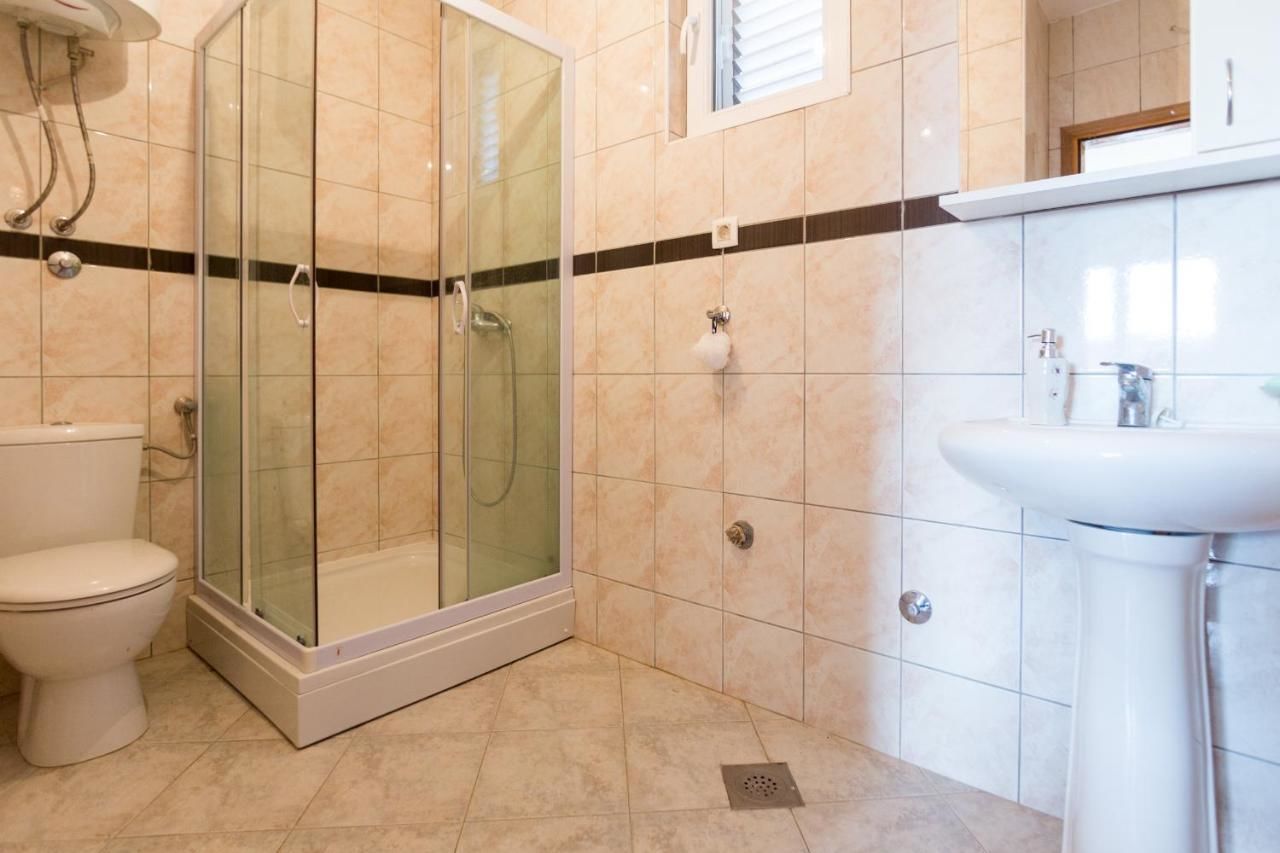Отели типа «постель и завтрак» Village Holiday Apartments Kralj Будва-36
