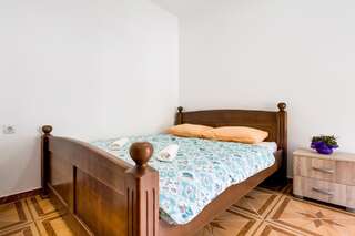Отели типа «постель и завтрак» Village Holiday Apartments Kralj Будва Трехместный номер с ванной комнатой-3
