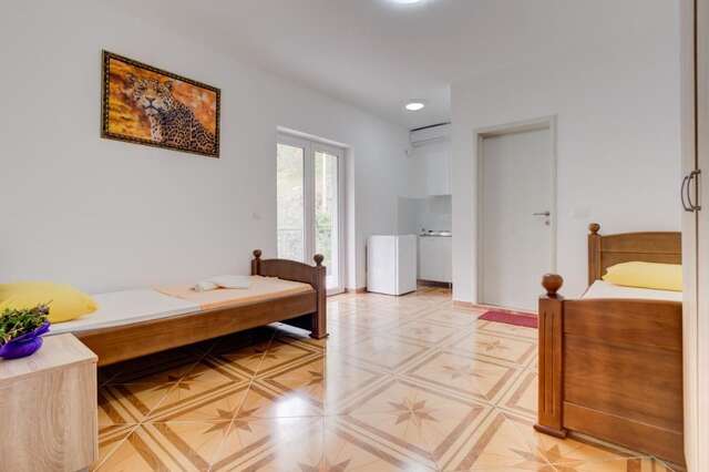 Отели типа «постель и завтрак» Village Holiday Apartments Kralj Будва-15