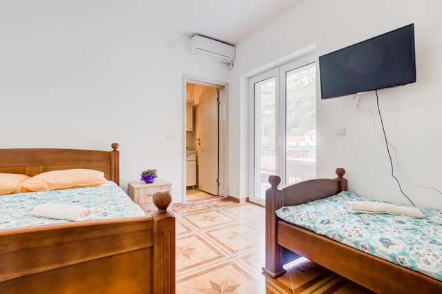 Отели типа «постель и завтрак» Village Holiday Apartments Kralj Будва-18