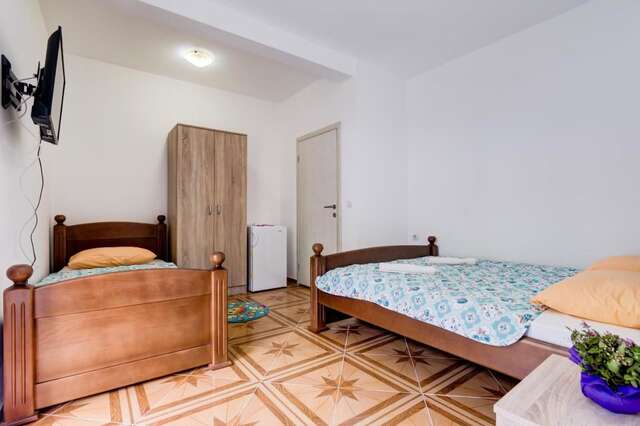 Отели типа «постель и завтрак» Village Holiday Apartments Kralj Будва-20