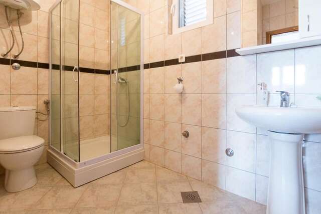 Отели типа «постель и завтрак» Village Holiday Apartments Kralj Будва-35