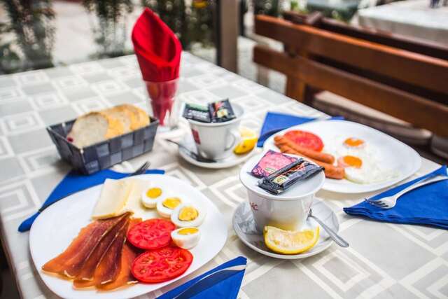 Отели типа «постель и завтрак» Village Holiday Apartments Kralj Будва-8